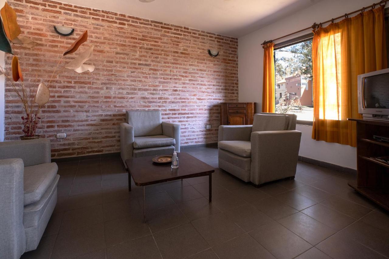 Hotel Mariapolis Alta Gracia Extérieur photo